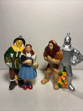 Wizard of Oz salt & pepper shakers Hand-Painted Ceramic figures